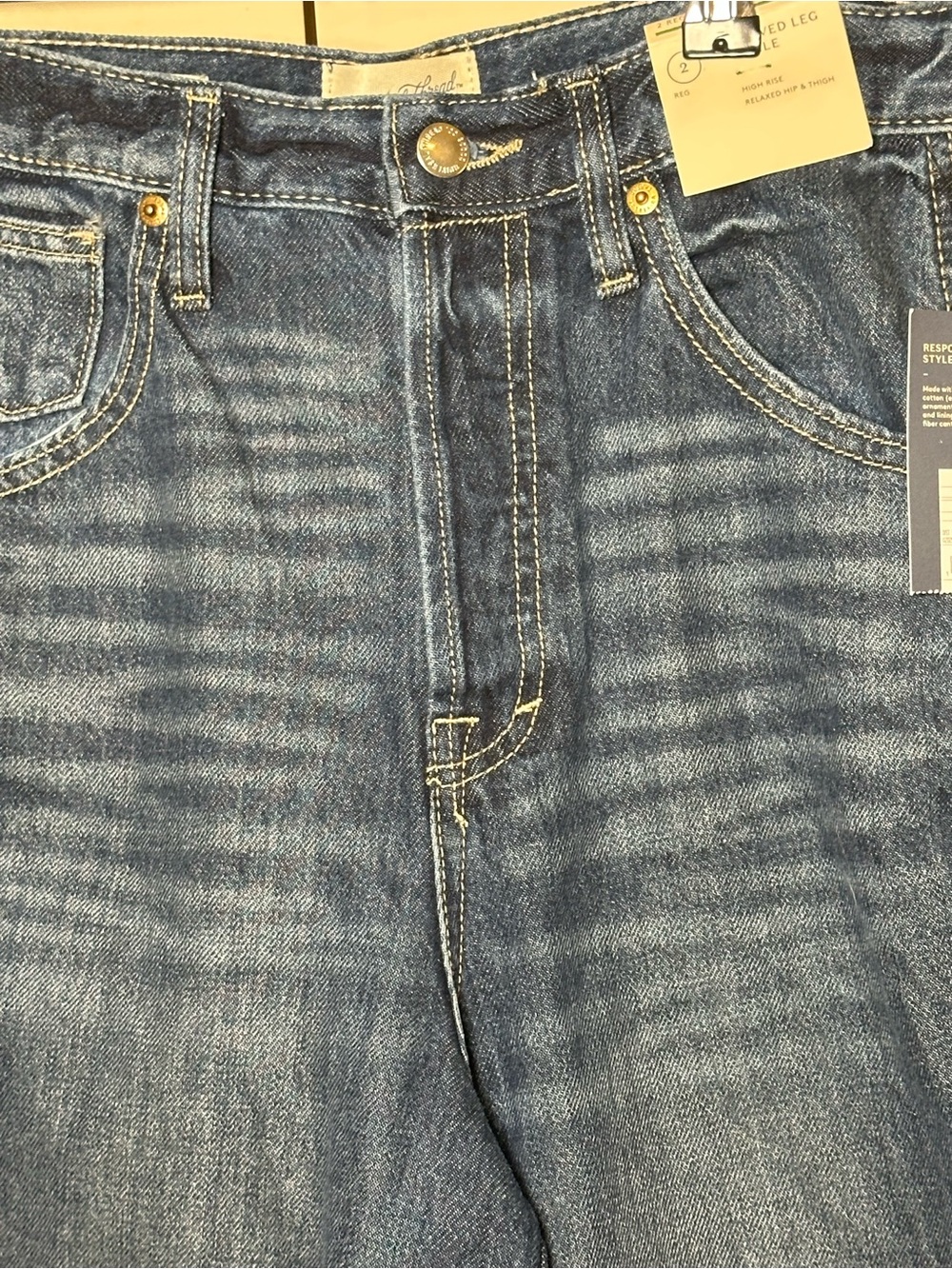 Women's High-Rise Easy Barrel Ankle Jeans - Universal Thread Medium Wash 2 NWT - Picture 5 of 15